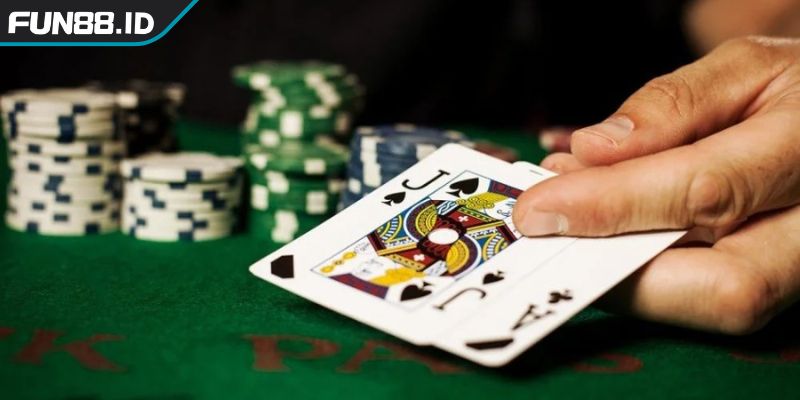 Khám Phá Blackjack FUN88 Với Chiến Thuật Thắng Lớn Hiệu Quả 3 Áp dụng linh hoạt các chiến lược từ cơ bản